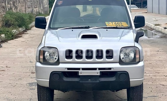 Nunua Ilio tumika Suzuki Jimny Nyingine Gari ndani ya Dar es Salaam nchini Dar es Salaam