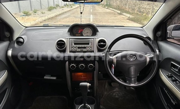 Buy Used Toyota IST White Car in Dar es Salaam in Dar es Salaam Buy Used Toyota IST White Car in Dar es Salaam in Dar es Salaam