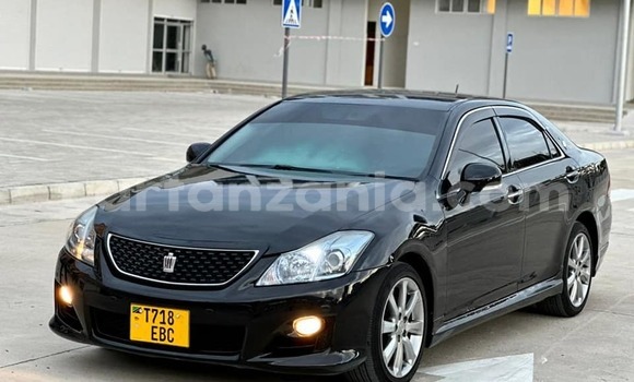 Buy Used Toyota Crown Black Car in Dar es Salaam in Dar es Salaam Buy Used Toyota Crown Black Car in Dar es Salaam in Dar es Salaam