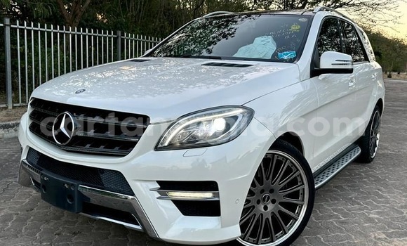 Buy Used Mercedes‒Benz ML–Class White Car in Dar es Salaam in Dar es Salaam Buy Used Mercedes‒Benz ML–Class White Car in Dar es Salaam in Dar es Salaam