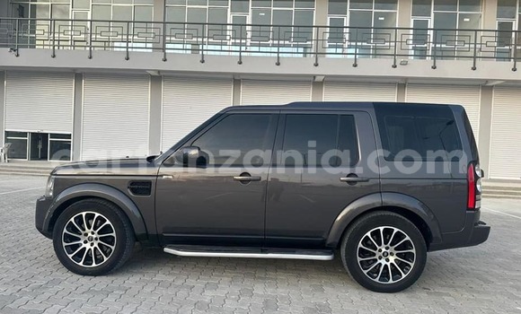 Buy Used Land Rover Discovery Black Car in Dar es Salaam in Dar es Salaam Buy Used Land Rover Discovery Black Car in Dar es Salaam in Dar es Salaam