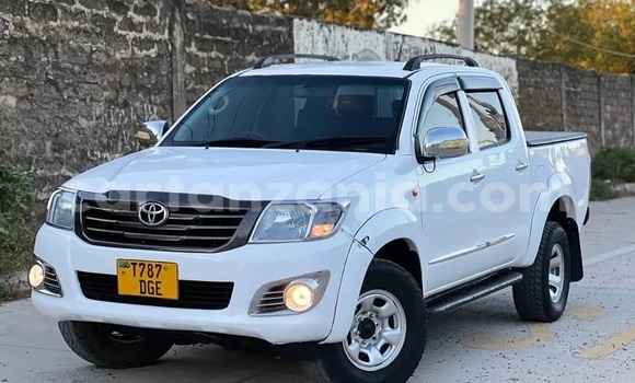 Buy Used Toyota Hiluxe VIGO White Car in Dar es Salaam in Dar es Salaam Buy Used Toyota Hiluxe VIGO White Car in Dar es Salaam in Dar es Salaam