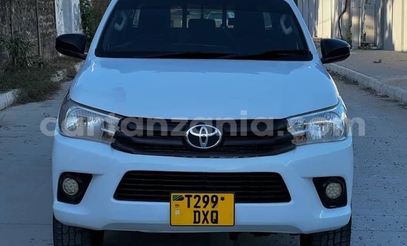 Buy Used Toyota Hilux White Car in Dar es Salaam in Dar es Salaam