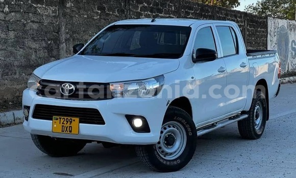 Buy Used Toyota Hilux White Car in Dar es Salaam in Dar es Salaam Buy Used Toyota Hilux White Car in Dar es Salaam in Dar es Salaam