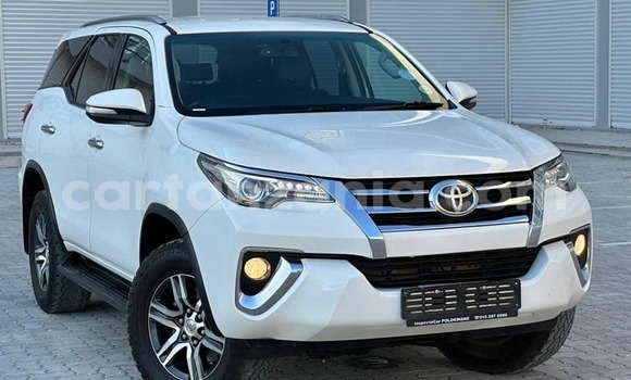 Buy Used Toyota Fortuner White Car in Dar es Salaam in Dar es Salaam