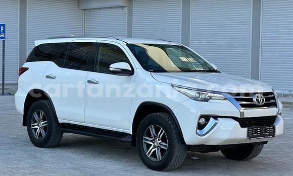 Buy Used Toyota Fortuner White Car in Dar es Salaam in Dar es Salaam Buy Used Toyota Fortuner White Car in Dar es Salaam in Dar es Salaam