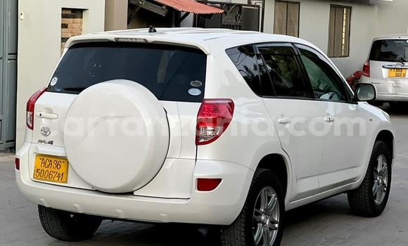 Buy Used Toyota RAV4 White Car in Dar es Salaam in Dar es Salaam Buy Used Toyota RAV4 White Car in Dar es Salaam in Dar es Salaam