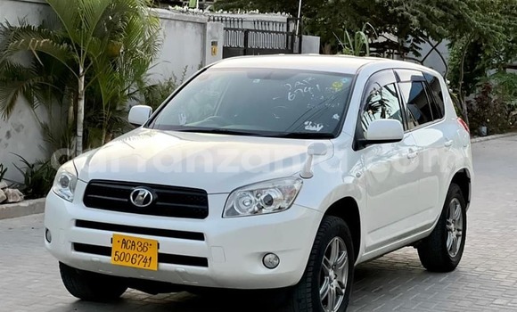 Buy Used Toyota RAV4 White Car in Dar es Salaam in Dar es Salaam Buy Used Toyota RAV4 White Car in Dar es Salaam in Dar es Salaam
