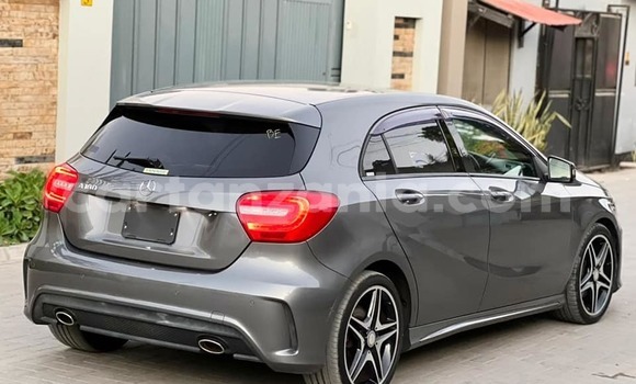 Nunua Ilio tumika Mercedes‒Benz A–Class Nyingine Gari ndani ya Dar es Salaam nchini Dar es Salaam