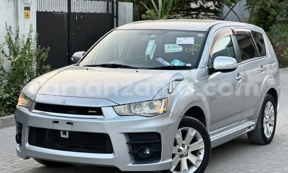 Buy Import Mitsubishi Outlander Silver Car in Dar es Salaam in Dar es Salaam