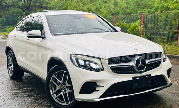 Nunua Imported Mercedes‒Benz GL–Class Nyeupe Gari ndani ya Dar es Salaam nchini Dar es Salaam Nunua Imported Mercedes‒Benz GL–Class Nyeupe Gari ndani ya Dar es Salaam nchini Dar es Salaam