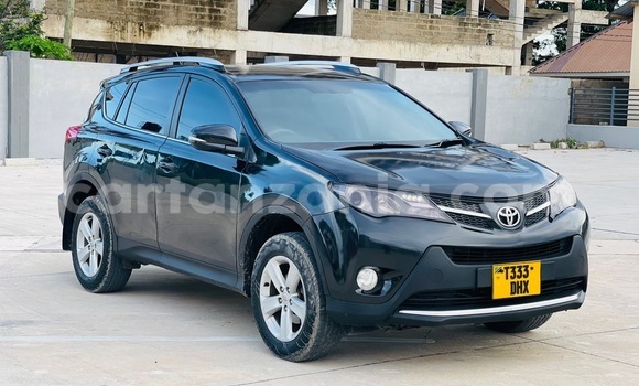 Nunua Ilio tumika Toyota RAV4 Nyeusi Gari ndani ya Dar es Salaam nchini Dar es Salaam