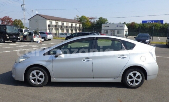 Buy Import Toyota Prius Silver Car in Dar es Salaam in Dar es Salaam Buy Import Toyota Prius Silver Car in Dar es Salaam in Dar es Salaam