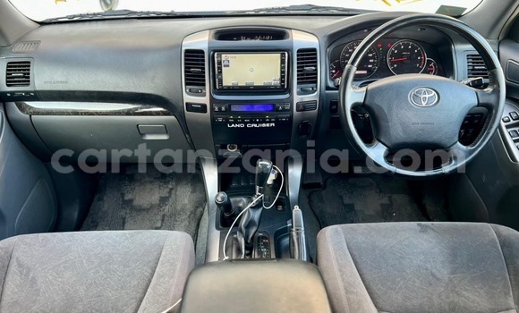 Nunua Imported Toyota Land Cruiser Prado Nyeusi Gari ndani ya Dar es Salaam nchini Dar es Salaam Nunua Imported Toyota Land Cruiser Prado Nyeusi Gari ndani ya Dar es Salaam nchini Dar es Salaam