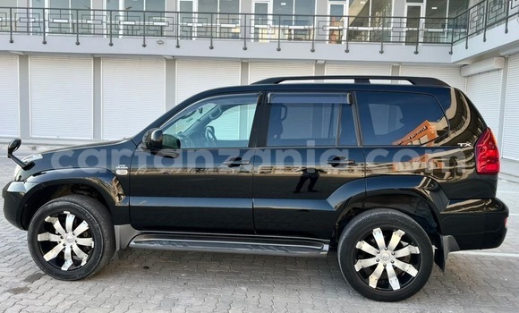 Nunua Imported Toyota Land Cruiser Prado Nyeusi Gari ndani ya Dar es Salaam nchini Dar es Salaam Nunua Imported Toyota Land Cruiser Prado Nyeusi Gari ndani ya Dar es Salaam nchini Dar es Salaam