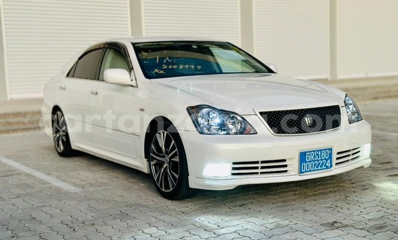 Nunua Imported Toyota Crown Nyeupe Gari ndani ya Dar es Salaam nchini Dar es Salaam Nunua Imported Toyota Crown Nyeupe Gari ndani ya Dar es Salaam nchini Dar es Salaam