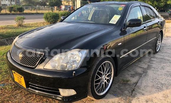 Nunua Ilio tumika Toyota Crown Nyeusi Gari ndani ya Dar es Salaam nchini Dar es Salaam Nunua Ilio tumika Toyota Crown Nyeusi Gari ndani ya Dar es Salaam nchini Dar es Salaam