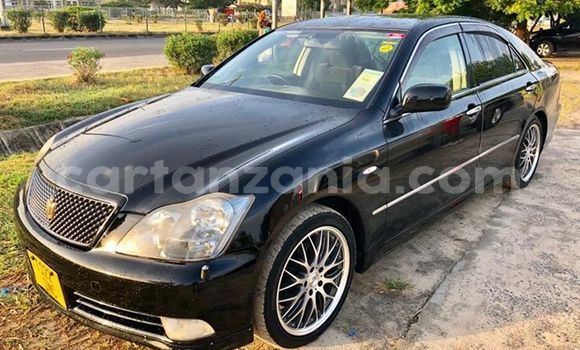 Nunua Ilio tumika Toyota Crown Nyeusi Gari ndani ya Dar es Salaam nchini Dar es Salaam Nunua Ilio tumika Toyota Crown Nyeusi Gari ndani ya Dar es Salaam nchini Dar es Salaam