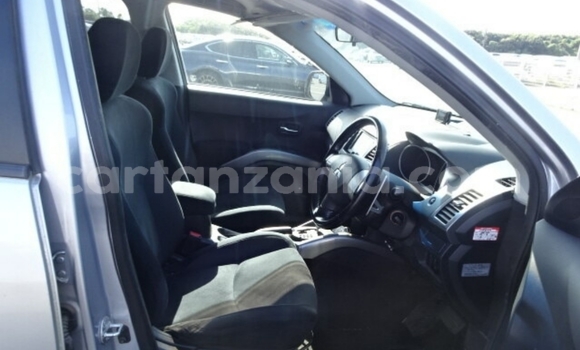 Nunua Imported Mitsubishi Outlander Fedha Gari ndani ya Dar es Salaam nchini Dar es Salaam Nunua Imported Mitsubishi Outlander Fedha Gari ndani ya Dar es Salaam nchini Dar es Salaam