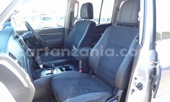 Buy Import Mitsubishi Pajero Silver Car in Dar es Salaam in Dar es Salaam Buy Import Mitsubishi Pajero Silver Car in Dar es Salaam in Dar es Salaam