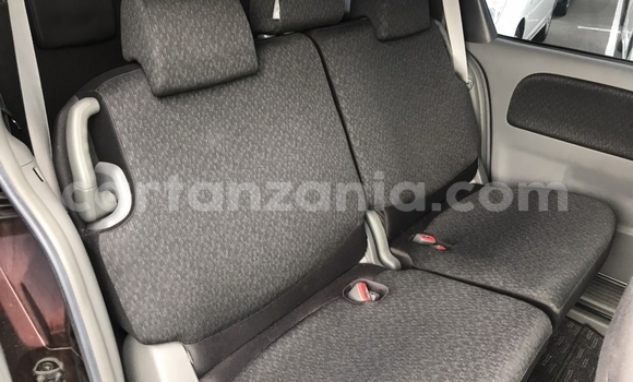 Nunua Imported Toyota Sienta Brown Gari ndani ya Dar es Salaam nchini Dar es Salaam Nunua Imported Toyota Sienta Brown Gari ndani ya Dar es Salaam nchini Dar es Salaam