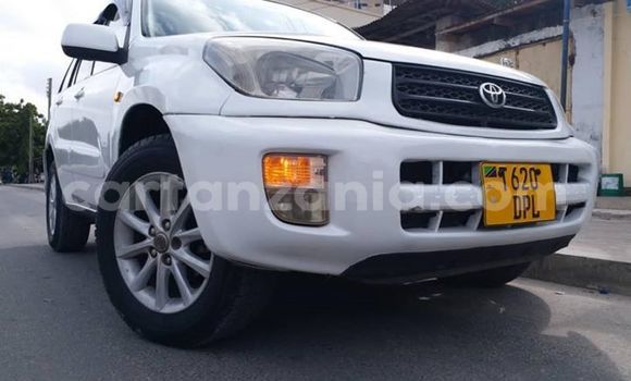 Nunua Ilio tumika Toyota RAV4 Nyeupe Gari ndani ya Dar es Salaam nchini Dar es Salaam Nunua Ilio tumika Toyota RAV4 Nyeupe Gari ndani ya Dar es Salaam nchini Dar es Salaam