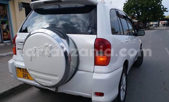 Nunua Ilio tumika Toyota RAV4 Nyeupe Gari ndani ya Dar es Salaam nchini Dar es Salaam Nunua Ilio tumika Toyota RAV4 Nyeupe Gari ndani ya Dar es Salaam nchini Dar es Salaam