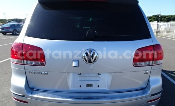 Nunua Imported Volkswagen Touareg Fedha Gari ndani ya Dar es Salaam nchini Dar es Salaam Nunua Imported Volkswagen Touareg Fedha Gari ndani ya Dar es Salaam nchini Dar es Salaam