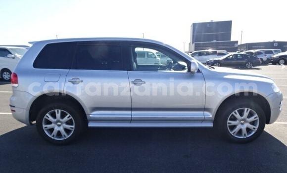 Nunua Imported Volkswagen Touareg Fedha Gari ndani ya Dar es Salaam nchini Dar es Salaam Nunua Imported Volkswagen Touareg Fedha Gari ndani ya Dar es Salaam nchini Dar es Salaam