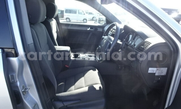 Nunua Imported Volkswagen Touareg Fedha Gari ndani ya Dar es Salaam nchini Dar es Salaam Nunua Imported Volkswagen Touareg Fedha Gari ndani ya Dar es Salaam nchini Dar es Salaam