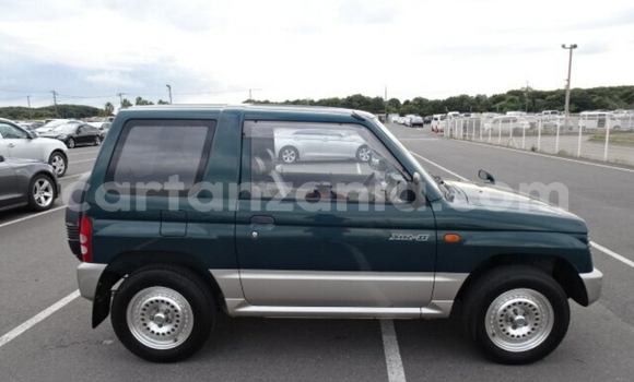Nunua Imported Mitsubishi Pajero Mini Kijani Gari ndani ya Dar es Salaam nchini Dar es Salaam Nunua Imported Mitsubishi Pajero Mini Kijani Gari ndani ya Dar es Salaam nchini Dar es Salaam