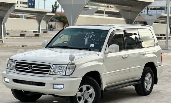 Buy Used Toyota Land Cruiser White Car in Dar es Salaam in Dar es Salaam Buy Used Toyota Land Cruiser White Car in Dar es Salaam in Dar es Salaam