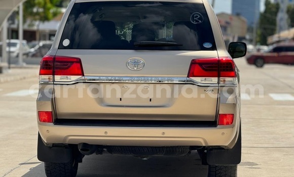 Buy Import Toyota Land Cruiser Beige Car in Dar es Salaam in Dar es Salaam Buy Import Toyota Land Cruiser Beige Car in Dar es Salaam in Dar es Salaam
