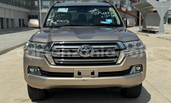Buy Import Toyota Land Cruiser Beige Car in Dar es Salaam in Dar es Salaam Buy Import Toyota Land Cruiser Beige Car in Dar es Salaam in Dar es Salaam