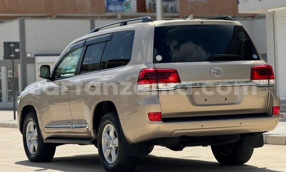 Buy Import Toyota Land Cruiser Beige Car in Dar es Salaam in Dar es Salaam Buy Import Toyota Land Cruiser Beige Car in Dar es Salaam in Dar es Salaam