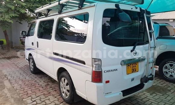 Nunua Ilio tumika Nissan Caravan Nyeupe Gari ndani ya Dar es Salaam nchini Dar es Salaam Nunua Ilio tumika Nissan Caravan Nyeupe Gari ndani ya Dar es Salaam nchini Dar es Salaam