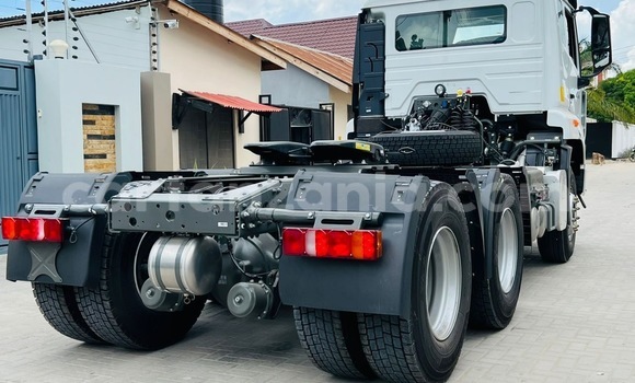 Nunua Imported DAF CF Nyeupe Lori ndani ya Dar es Salaam nchini Dar es Salaam Nunua Imported DAF CF Nyeupe Lori ndani ya Dar es Salaam nchini Dar es Salaam