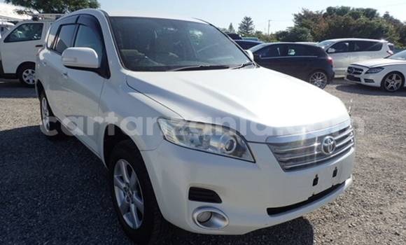 Nunua Imported Toyota Vanguard Nyeupe Gari ndani ya Dar es Salaam nchini Dar es Salaam Nunua Imported Toyota Vanguard Nyeupe Gari ndani ya Dar es Salaam nchini Dar es Salaam