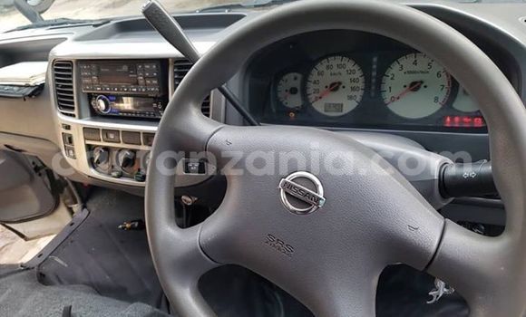 Nunua Ilio tumika Nissan Caravan Nyeupe Gari ndani ya Dar es Salaam nchini Dar es Salaam Nunua Ilio tumika Nissan Caravan Nyeupe Gari ndani ya Dar es Salaam nchini Dar es Salaam