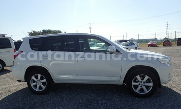 Nunua Imported Toyota Vanguard Nyeupe Gari ndani ya Dar es Salaam nchini Dar es Salaam Nunua Imported Toyota Vanguard Nyeupe Gari ndani ya Dar es Salaam nchini Dar es Salaam