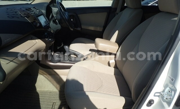 Nunua Imported Toyota Vanguard Nyeupe Gari ndani ya Dar es Salaam nchini Dar es Salaam Nunua Imported Toyota Vanguard Nyeupe Gari ndani ya Dar es Salaam nchini Dar es Salaam