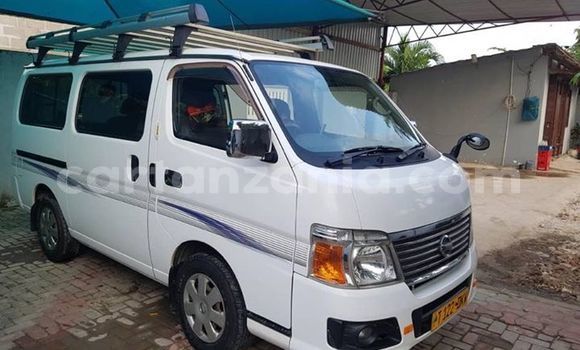 Nunua Ilio tumika Nissan Caravan Nyeupe Gari ndani ya Dar es Salaam nchini Dar es Salaam Nunua Ilio tumika Nissan Caravan Nyeupe Gari ndani ya Dar es Salaam nchini Dar es Salaam