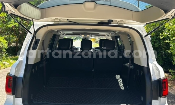 Buy New Infinity Q45 White Car in Dar es Salaam in Dar es Salaam Buy New Infinity Q45 White Car in Dar es Salaam in Dar es Salaam