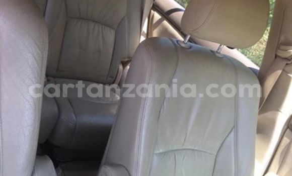 Nunua Ilio tumika Toyota Harrier Beige Gari ndani ya Dar es Salaam nchini Dar es Salaam Nunua Ilio tumika Toyota Harrier Beige Gari ndani ya Dar es Salaam nchini Dar es Salaam