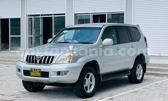 Nunua Imported Toyota Land Cruiser Prado Fedha Gari ndani ya Dar es Salaam nchini Dar es Salaam Nunua Imported Toyota Land Cruiser Prado Fedha Gari ndani ya Dar es Salaam nchini Dar es Salaam
