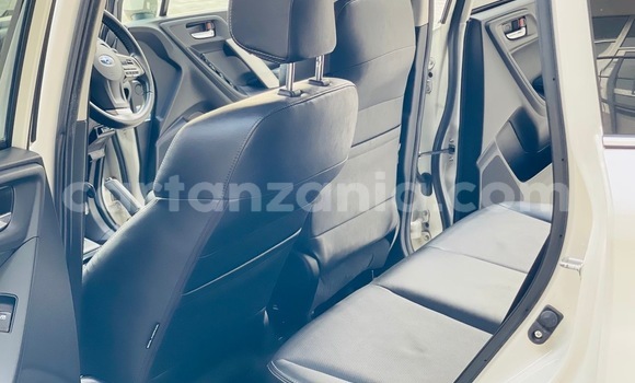 Nunua Imported Subaru Forester Nyeupe Gari ndani ya Dar es Salaam nchini Dar es Salaam Nunua Imported Subaru Forester Nyeupe Gari ndani ya Dar es Salaam nchini Dar es Salaam