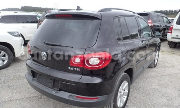 Nunua Imported Volkswagen Tiguan Nyeusi Gari ndani ya Dar es Salaam nchini Dar es Salaam Nunua Imported Volkswagen Tiguan Nyeusi Gari ndani ya Dar es Salaam nchini Dar es Salaam