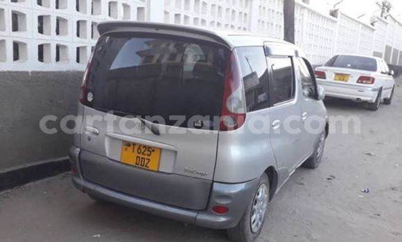 Nunua Ilio tumika Toyota FunCargo Fedha Gari ndani ya Dar es Salaam nchini Dar es Salaam Nunua Ilio tumika Toyota FunCargo Fedha Gari ndani ya Dar es Salaam nchini Dar es Salaam