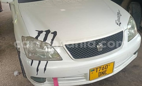 Buy Used Toyota Crown White Car in Busega in Simiyu