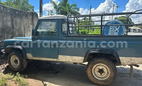 Nunua Ilio tumika Land Rover Defender Nyingine Gari ndani ya Biharamulo nchini Kagera Nunua Ilio tumika Land Rover Defender Nyingine Gari ndani ya Biharamulo nchini Kagera